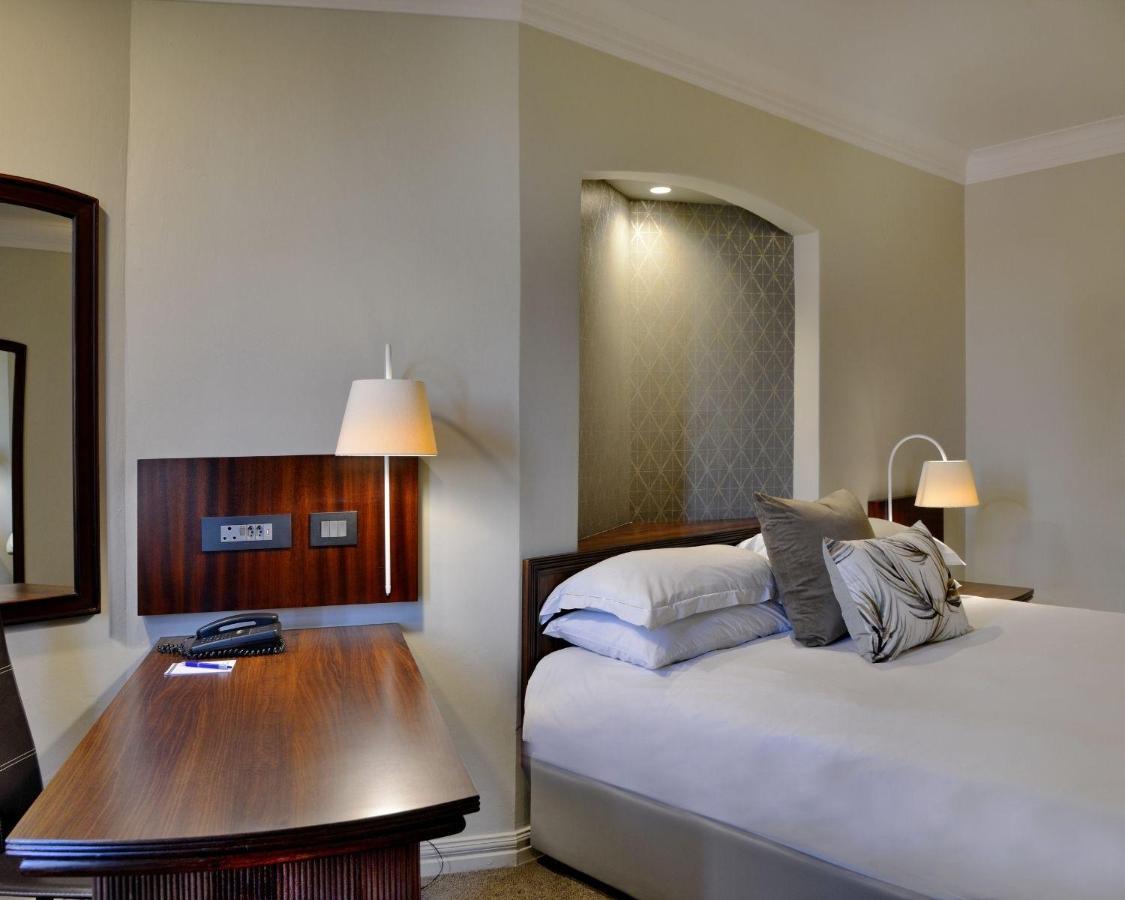 Anew Hotel Centurion Pretoria Экстерьер фото