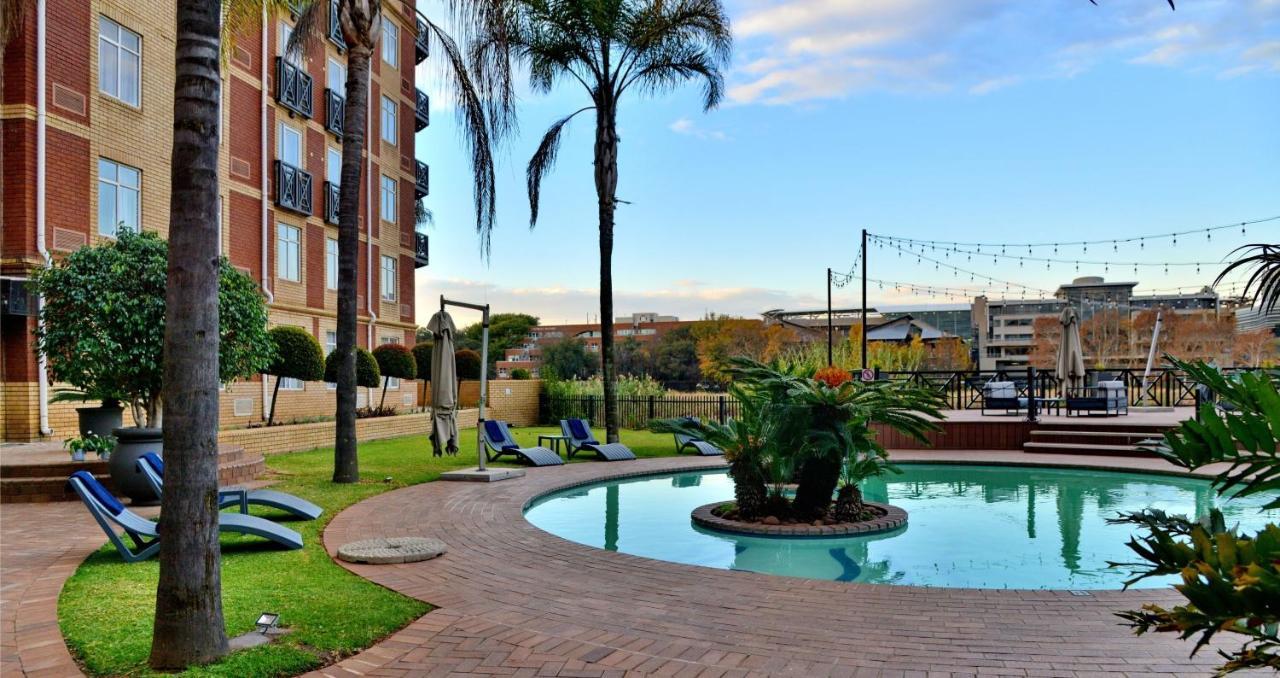 Anew Hotel Centurion Pretoria Экстерьер фото